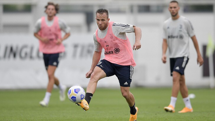 Juve, 1-0 nel test con l'U23: in evidenza Arthur e McKennie
