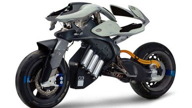 Yamaha, il progetto del futuro: la moto che non cade