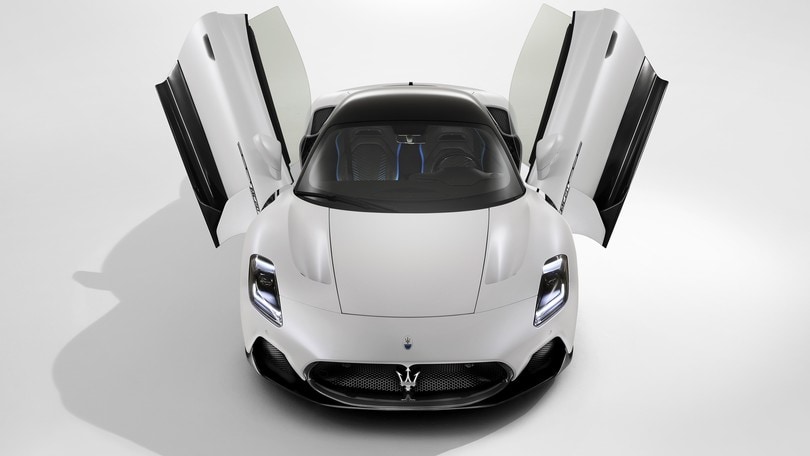 Maserati MC20, supercar "farfalla" più estrema e audace col V6 Nettuno