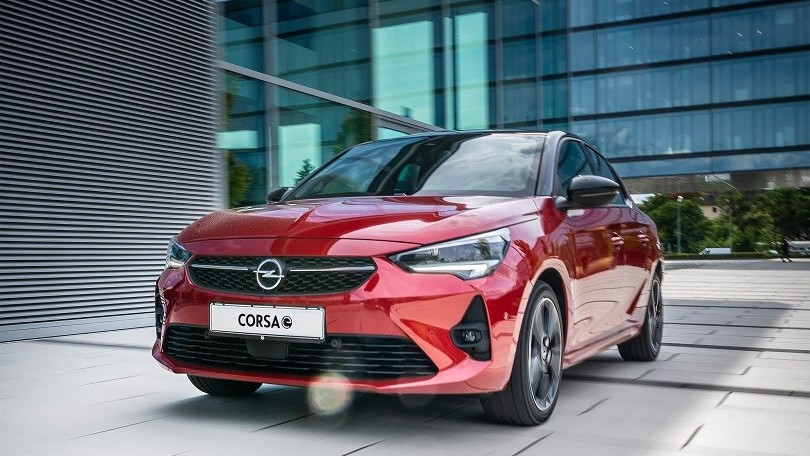Opel Corsa-e, l'auto ufficiale di X Factor 2020 è l'elettrica tedesca