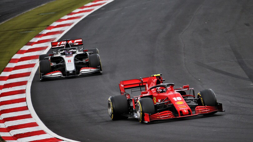 Gp Eifel: Hamilton vince e raggiunge Schumacher, Leclerc 7° e Vettel 11°