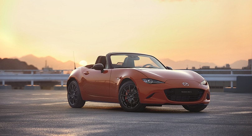 Mazda 100th Anniversary, il colore che racconta la storia: gli scatti