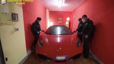 Supercar e moto: ecco il tesoro dell'Emiro de Vesuvio FOTO