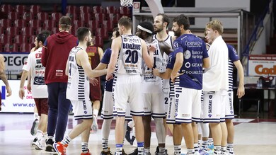 Coronavirus, un giocatore della Dinamo Sassari positivo