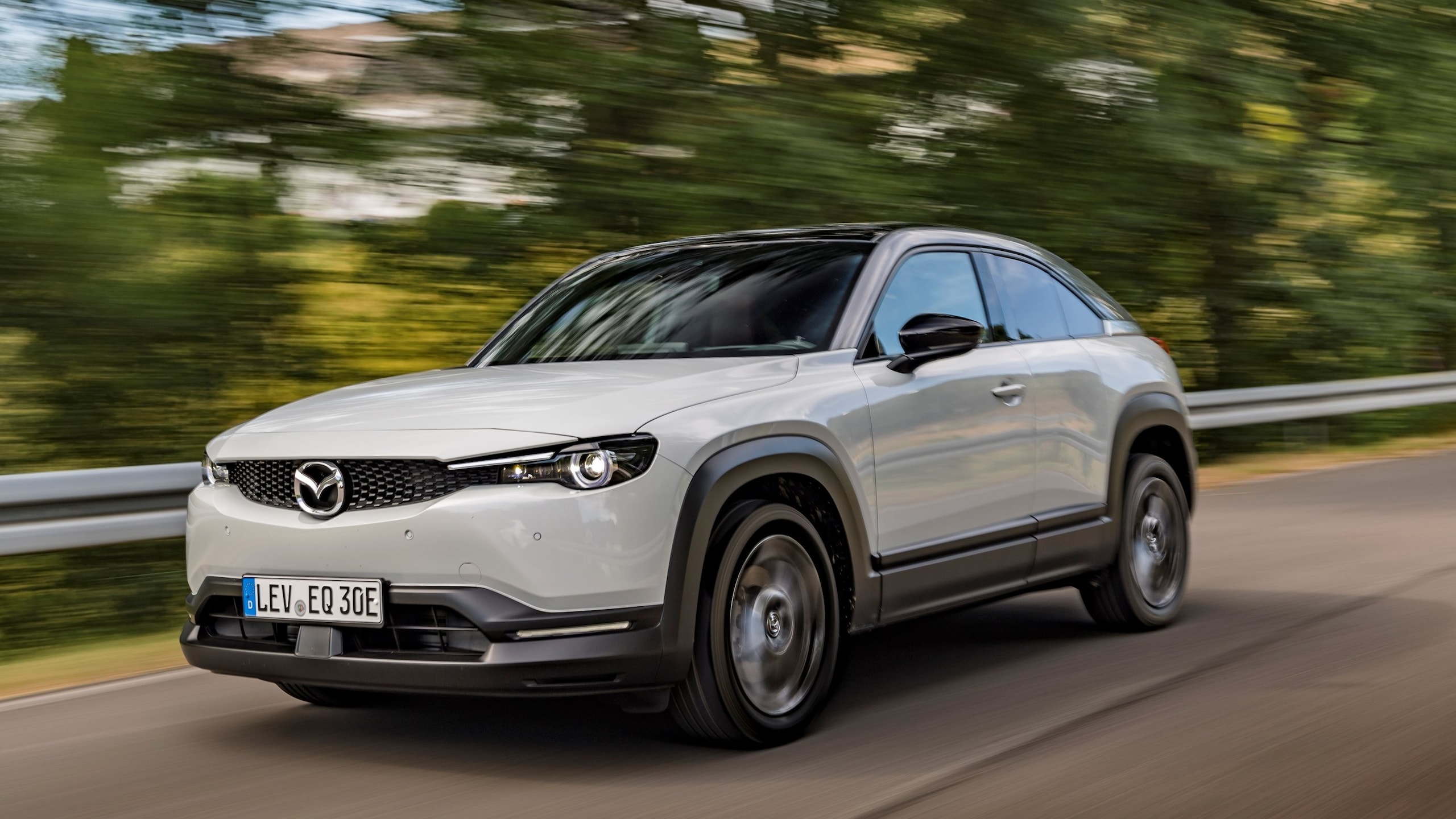 Mazda: tecnologie e design all’avanguardia LE FOTO