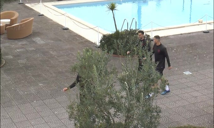 Roma, Dzeko ha ancora il coronavirus