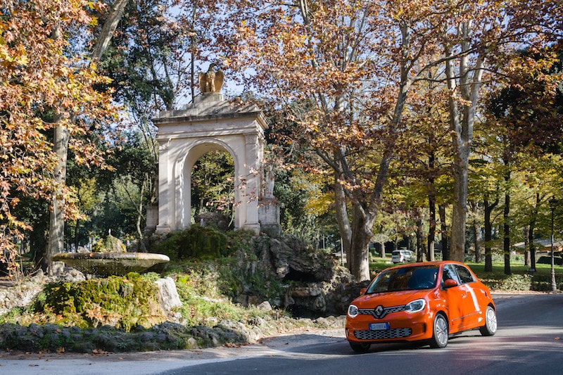 Nuova Renault Twingo: l'elettrica arriva a Roma