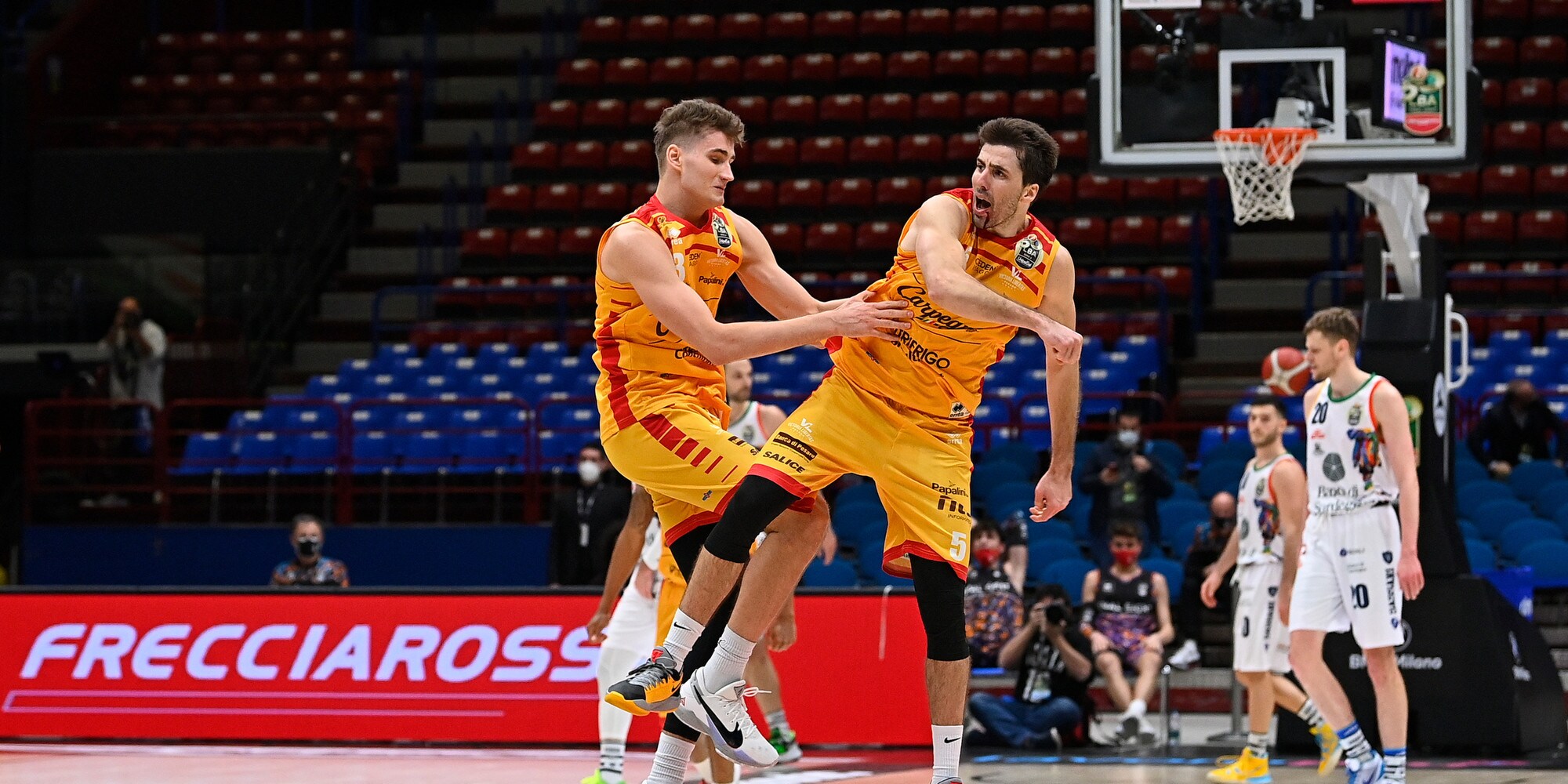 Coppa Italia, Brindisi e Pesaro in semifinale: battute Trieste e Sassari