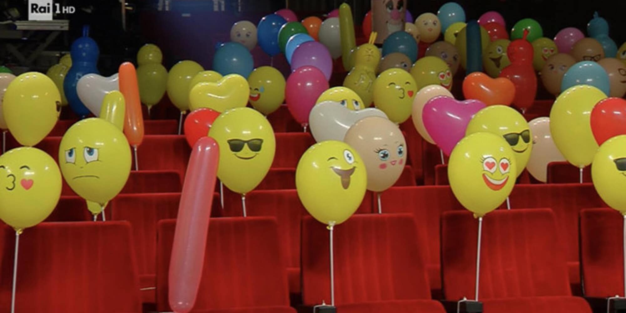 Sanremo 2021: scandalo per il palloncino hot