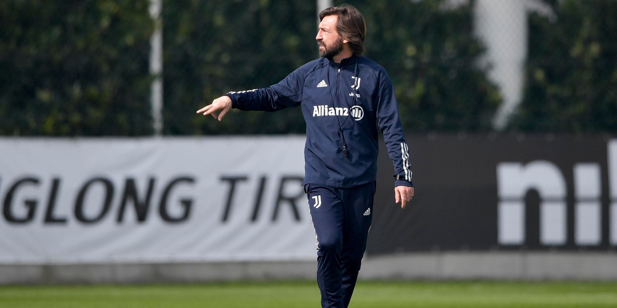 Juve, l'allenamento: Alex Sandro e Dybala puntano il derby