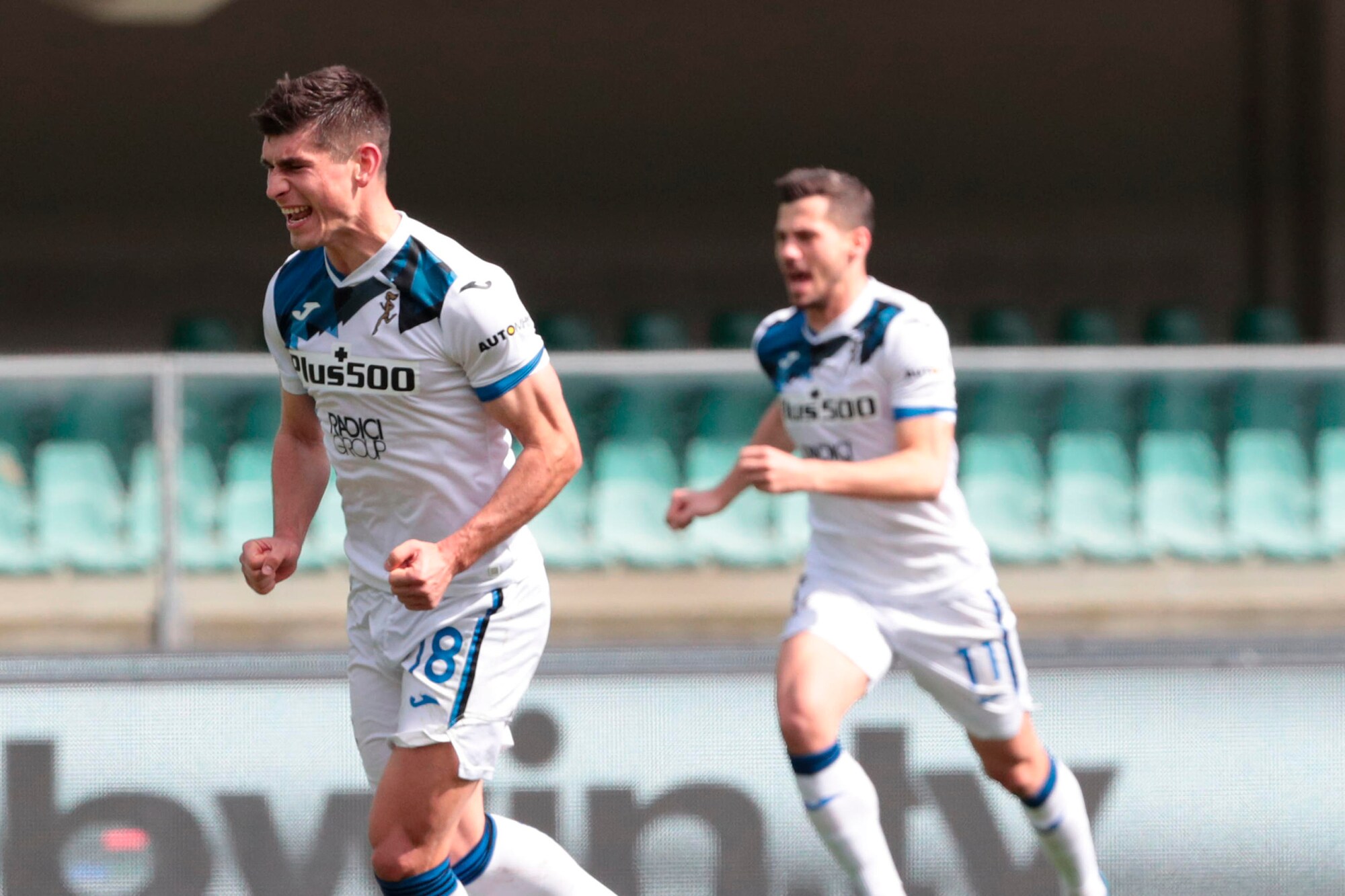 Malinovskyi super! Rigore e assist per Zapata: l'Atalanta stende il Verona
