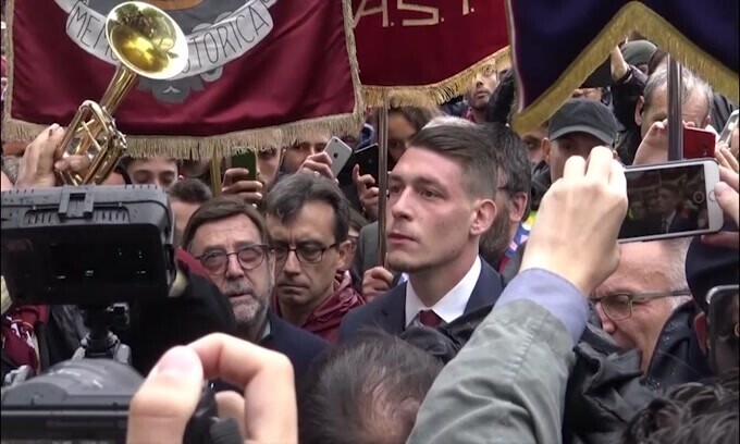Roma e Milan si sfidano per Belotti