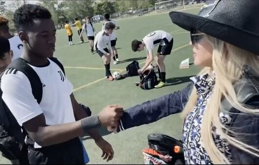 Juve Academy, Madonna abbraccia il figlio David dopo il match!