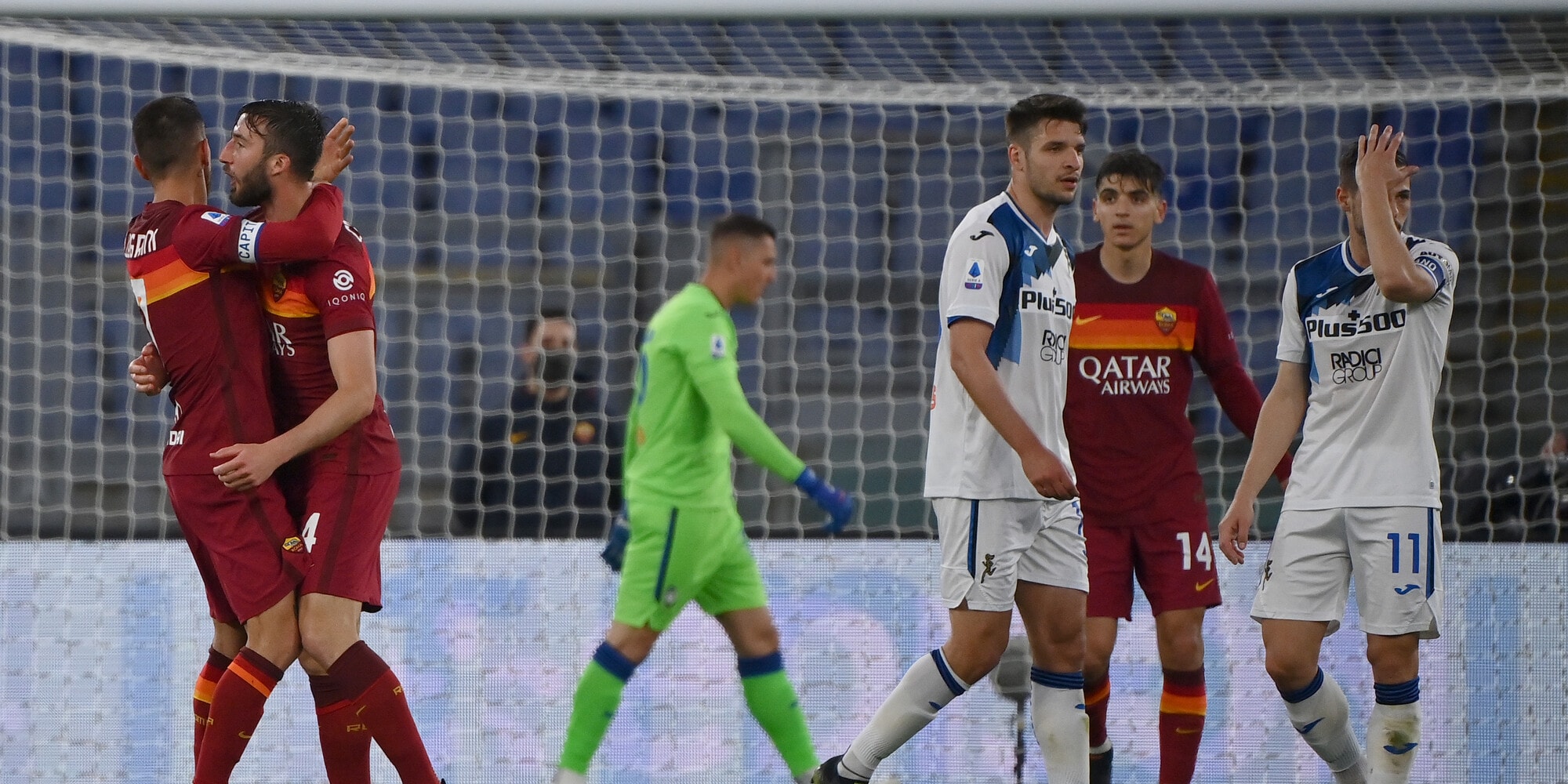 Gosens espulso, Atalanta ripresa dalla Roma: Malinovskyi non basta