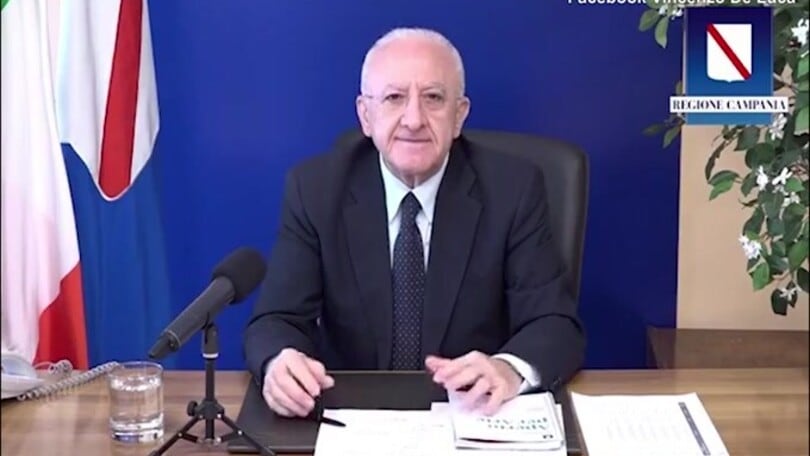 De Luca punge Agnelli: “È un infiltrato di De Laurentiis”