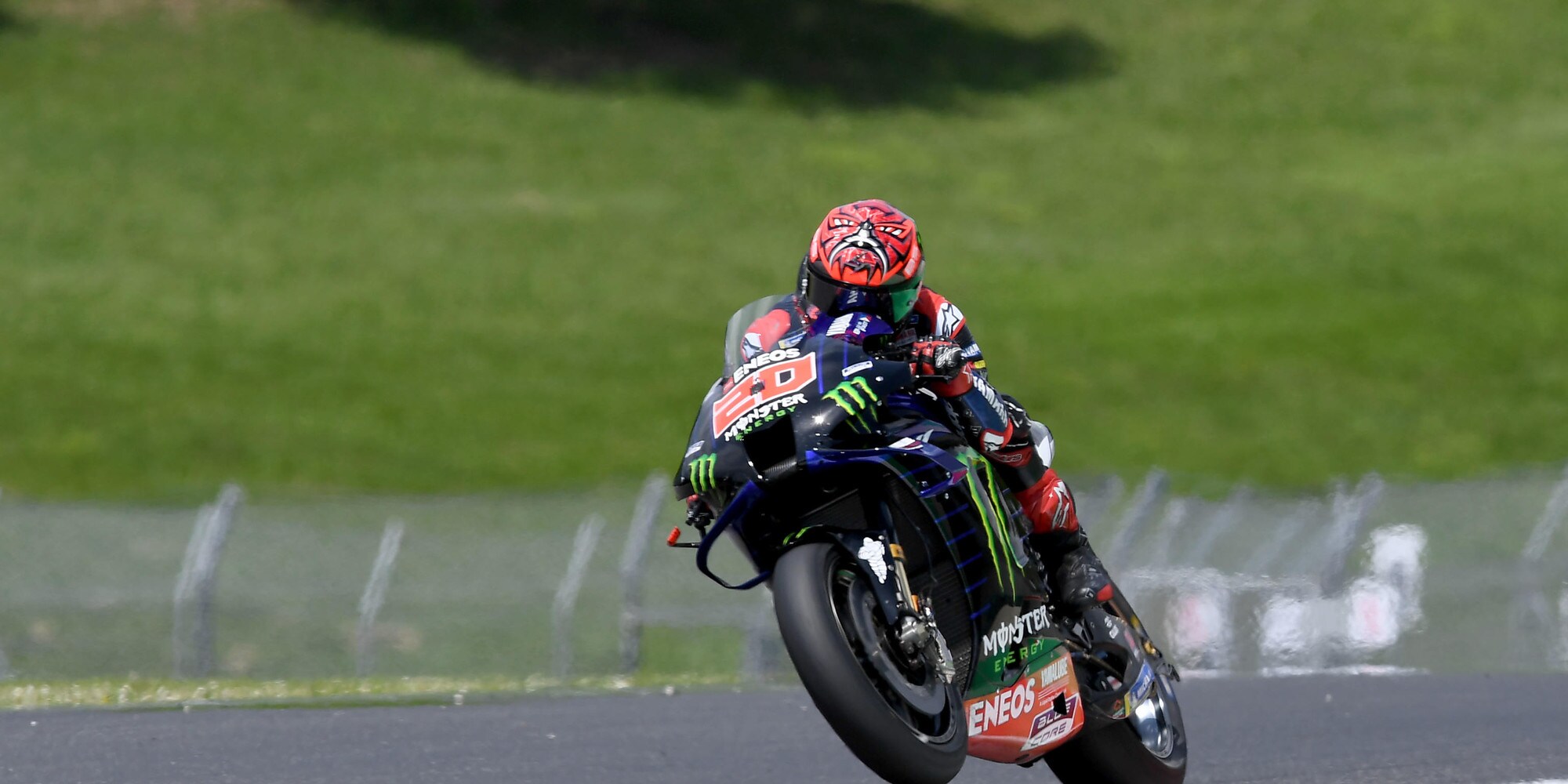 MotoGp: Quartararo vince il Gp d'Italia, Bagnaia fuori. Decimo Rossi