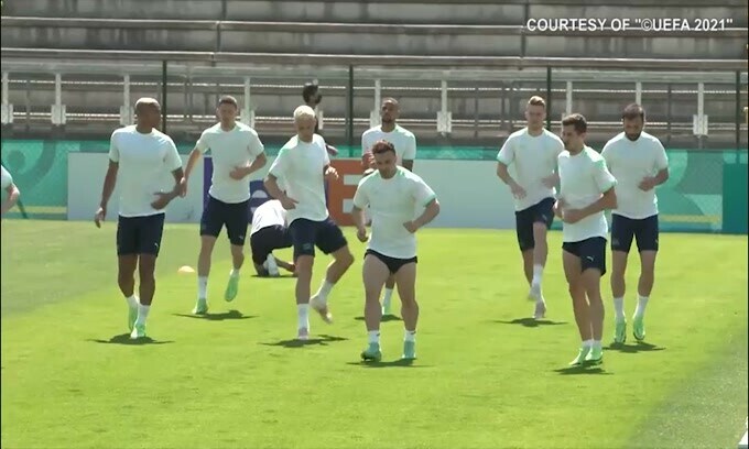 Roma, prosegue l'assalto a Xhaka