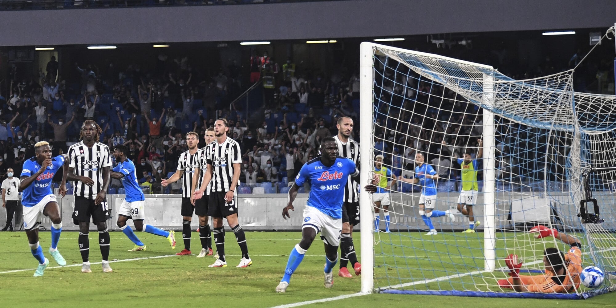 Napoli-Juve 2-1: Morata illude, che errori di Szczesny e Kean!
