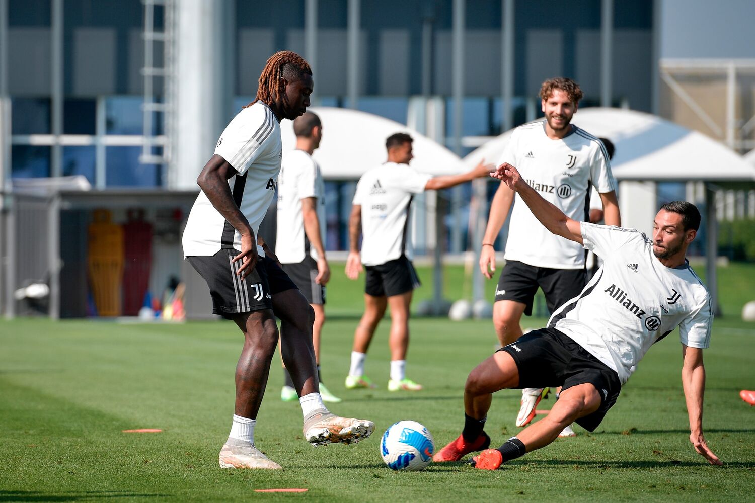 Juve verso la Sampdoria: Chiesa e Chiellini in gruppo