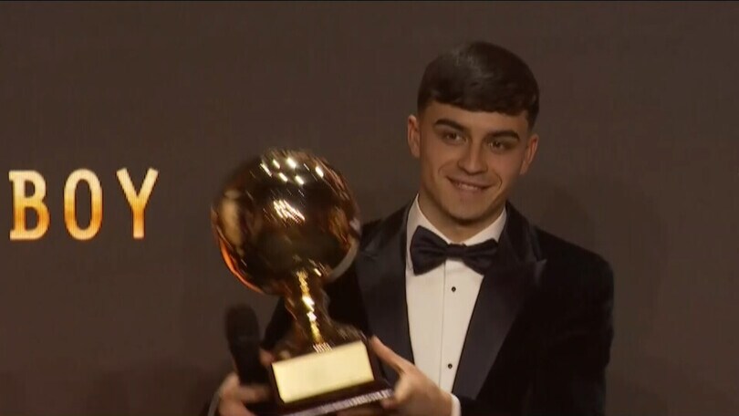 Pedri è il Golden Boy 2021: il momento della premiazione
