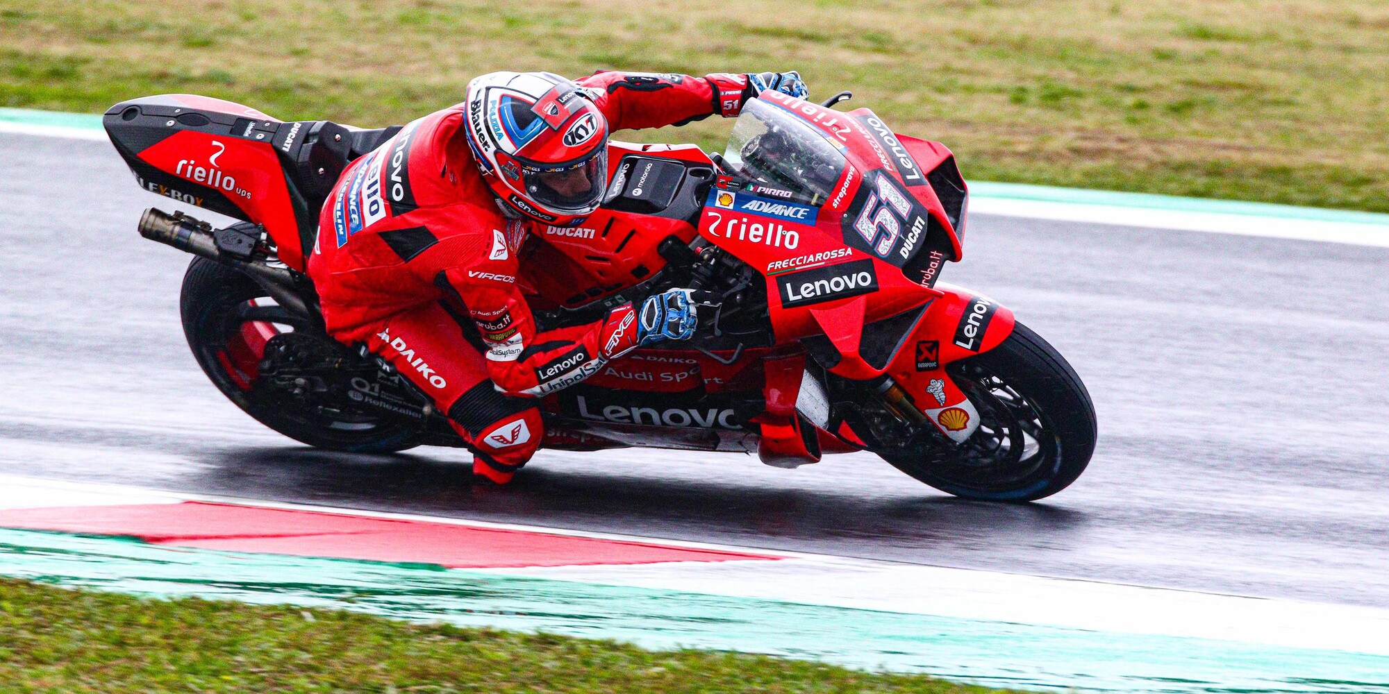 MotoE: Michele Pirro in pista per i primi test della Ducati
