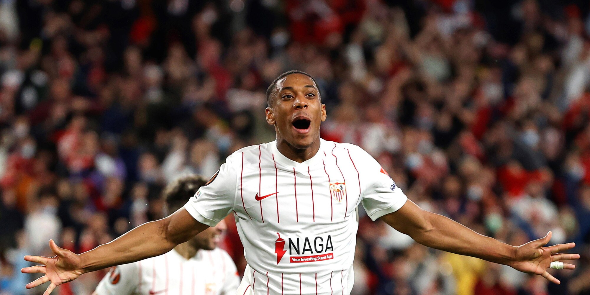 Dortmund ko con i Rangers di Ramsey. Ok il Siviglia, a segno Martial