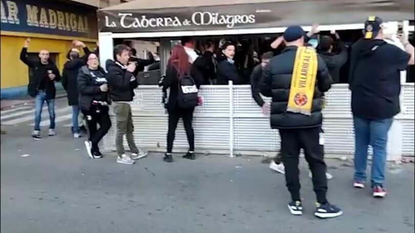 Villarreal-Juve, tifo caliente Juve davanti allo stadio del Villarreal