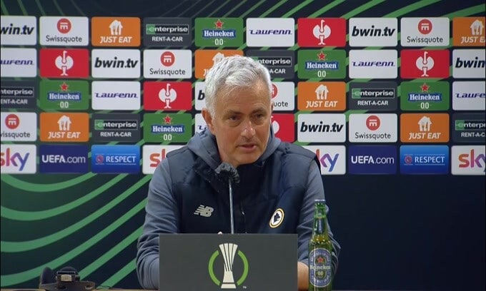 Mourinho: "Ho dato il mio contributo per questa gioia"
