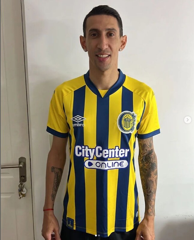 L'esordio a 17 anni, nel 2005. Con la maglia del Rosario Central, Di Maria ha giocato 39 partite e messo a segno 6 reti tra il 2005 e il 2007
