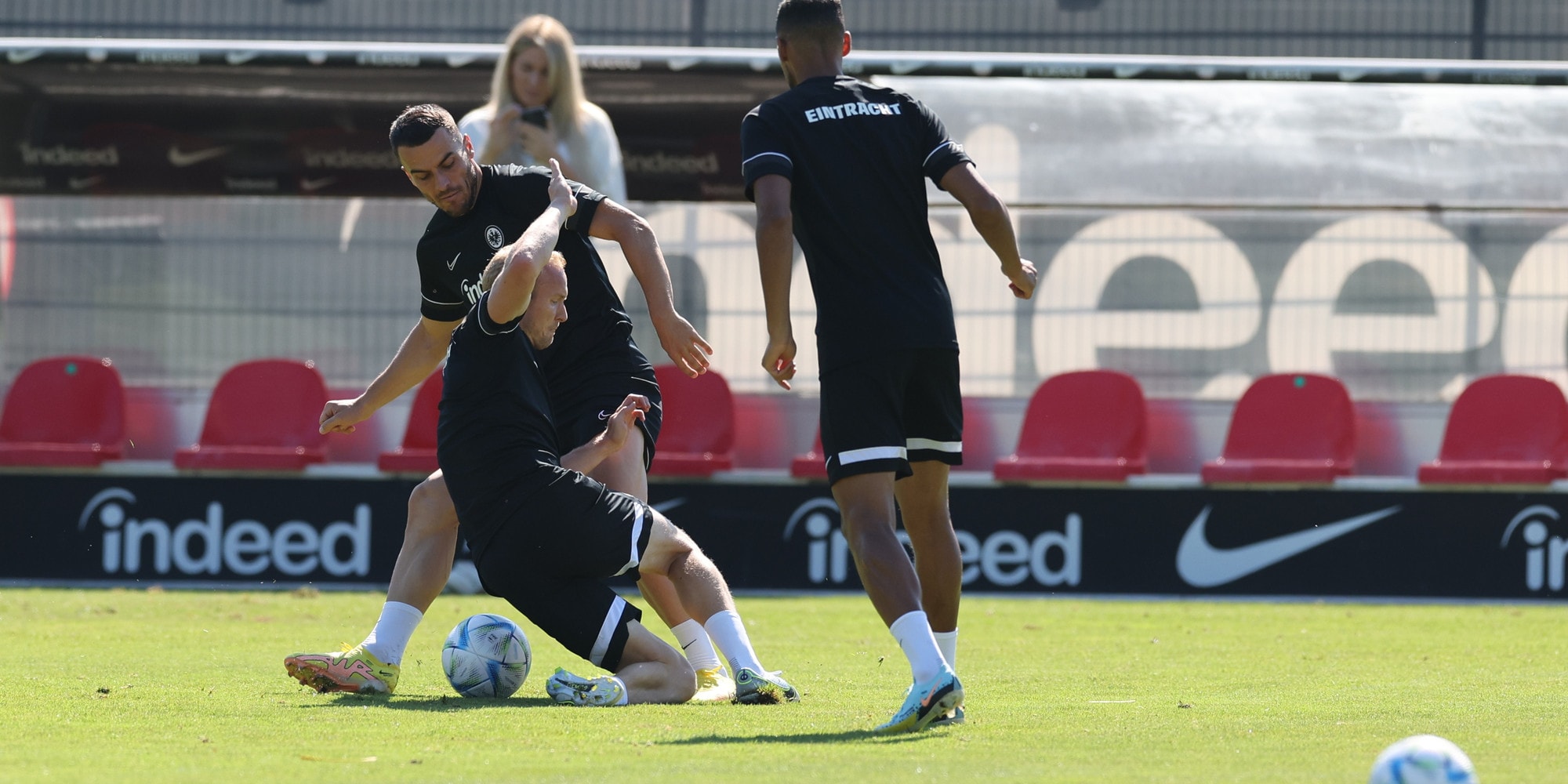 Kostic, ultimo allenamento con l'Eintracht prima della Juve