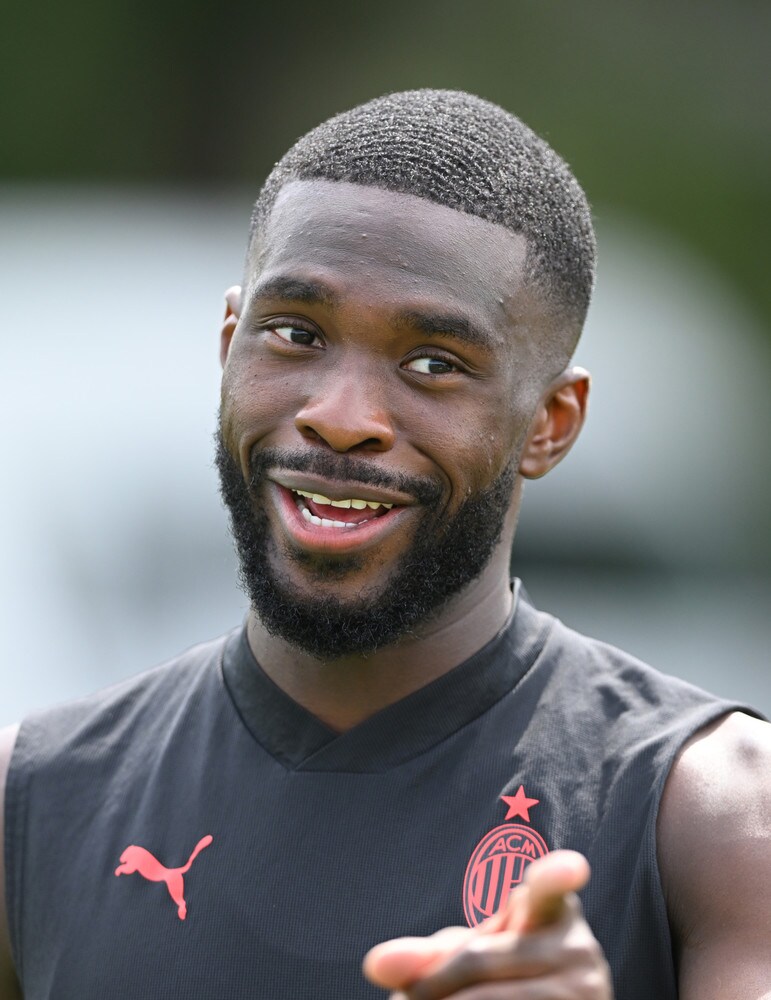Milan, allenamento tra i sorrisi: Atalanta nel mirino