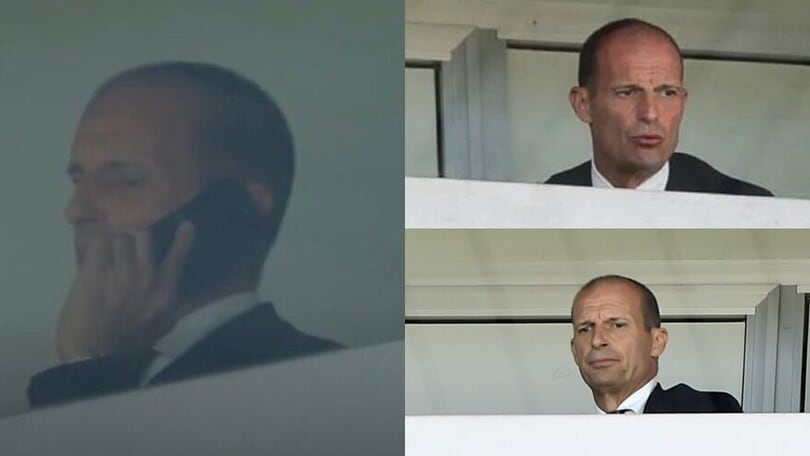 Monza-Juve, Allegri al telefono in tribuna durante la partita