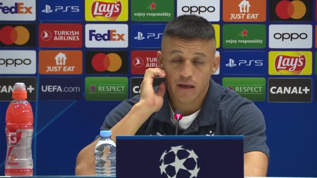 Sanchez: "Conte? È esigente, ti spreme e se non dai il 100%..."