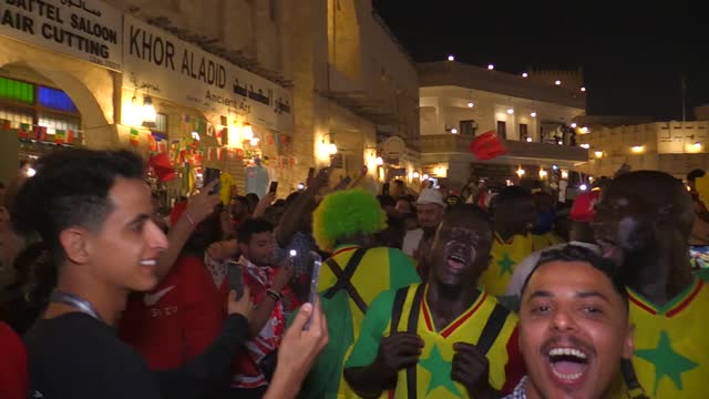 L’energia dei senegalesi trascina i tifosi nel centro di Doha