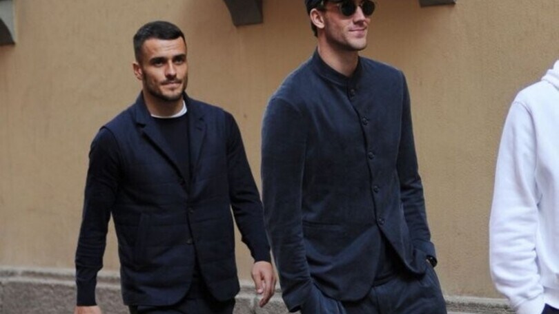 Vlahovic e Kostic, gli inseparabili della Juventus. Che look, Dusan!