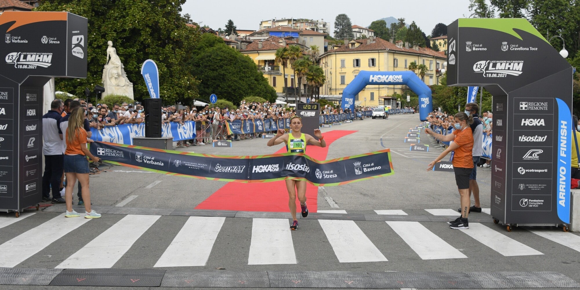 Quasi 2000 iscritti alla XV Lago Maggiore Half Marathon. Tra le favorite l'atleta sorda Cristina Quasi 2000 iscritti alla XV Lago Maggiore Half Marathon. Tra le favorite l'atleta sorda Cristina
