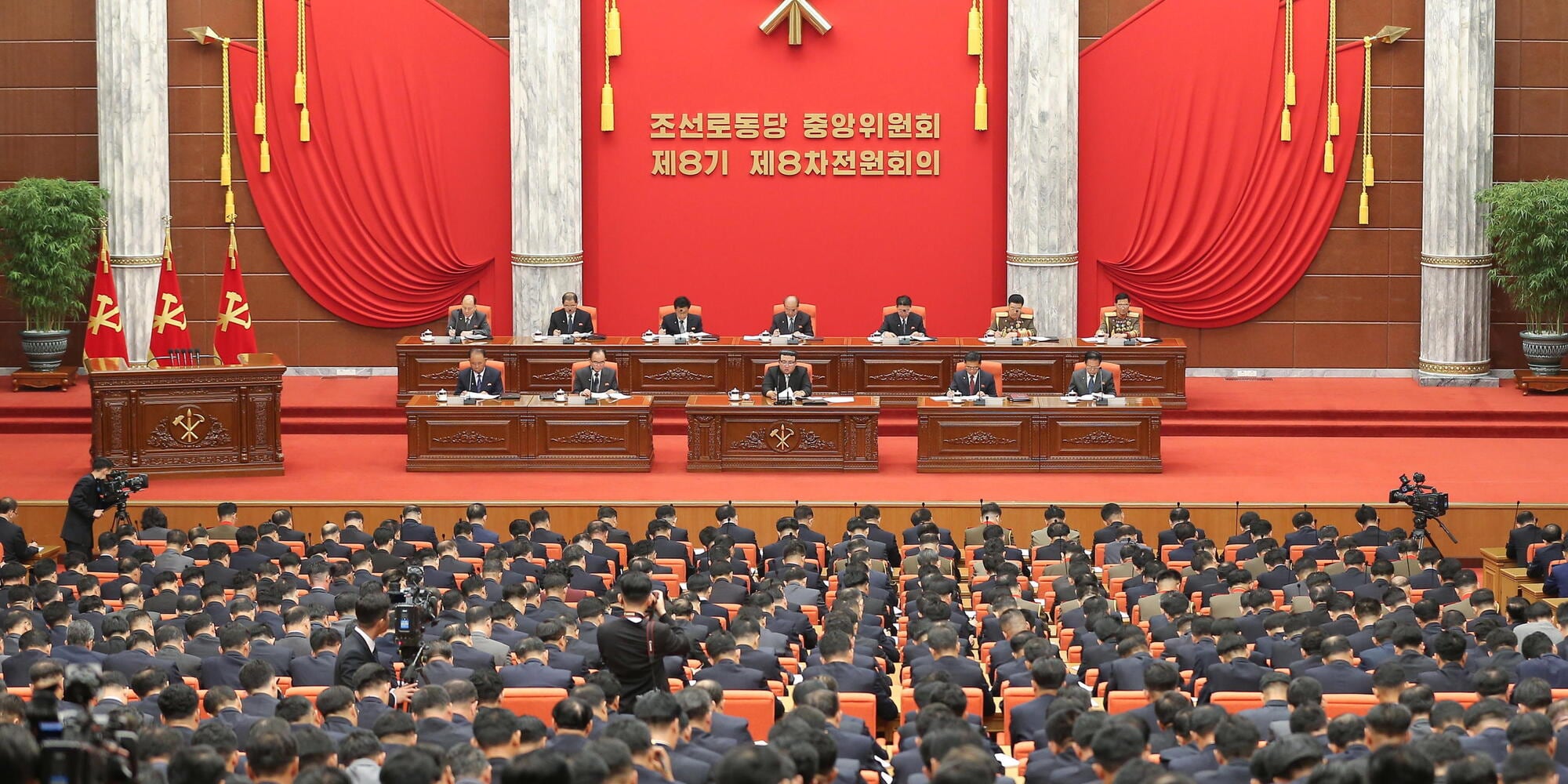Corea Del Nord Affronta Riunione Plenaria Del Partito