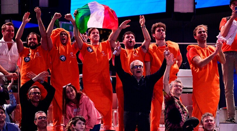 Carota boys, bandiera tricolore e striscioni: tutti pazzi per Sinner