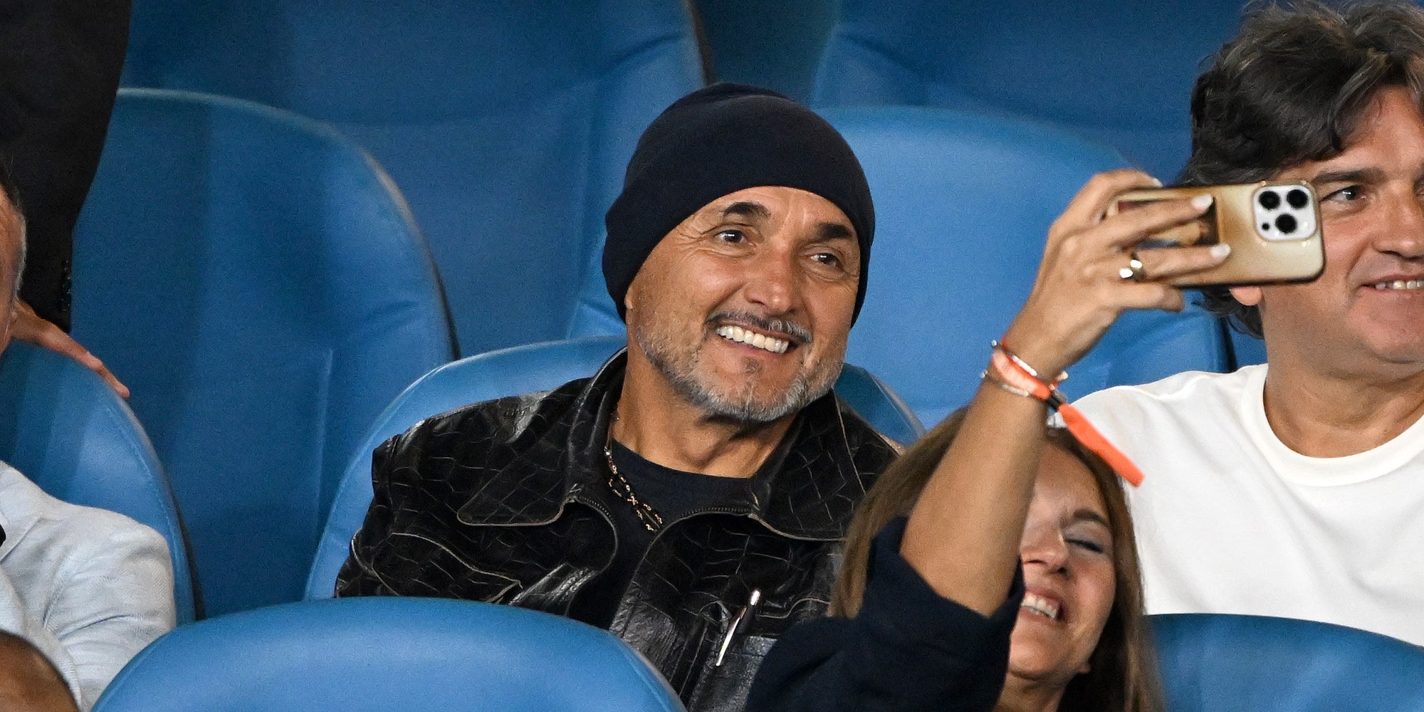 Spalletti al Maradona, il Napoli festeggia la vittoria con un ospite speciale