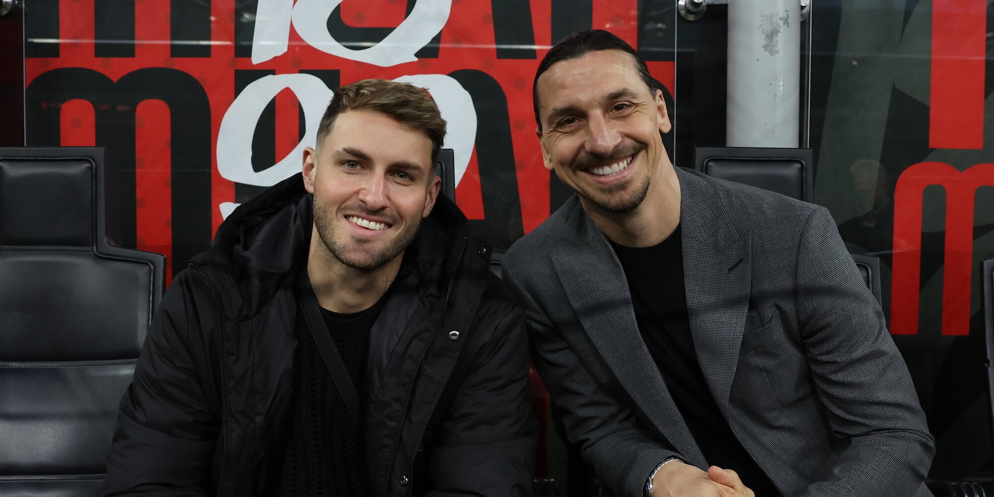 "Gimenez è forte come me": Ibra presenta il nuovo attaccante a San Siro