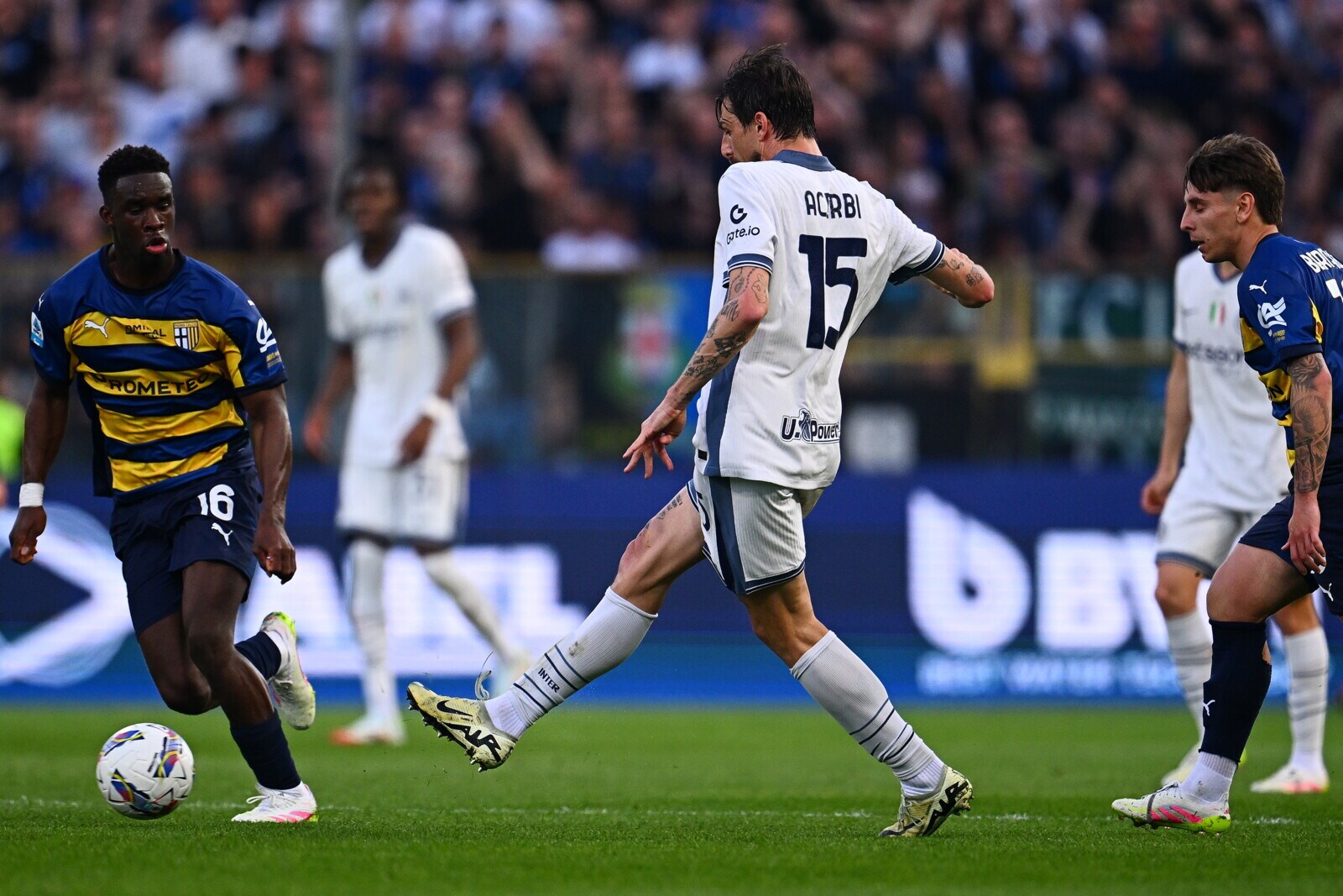 ACERBI 5.5 - La deviazione sulla conclusione di Ondrejka è beffarda, in una serata di sofferenza.