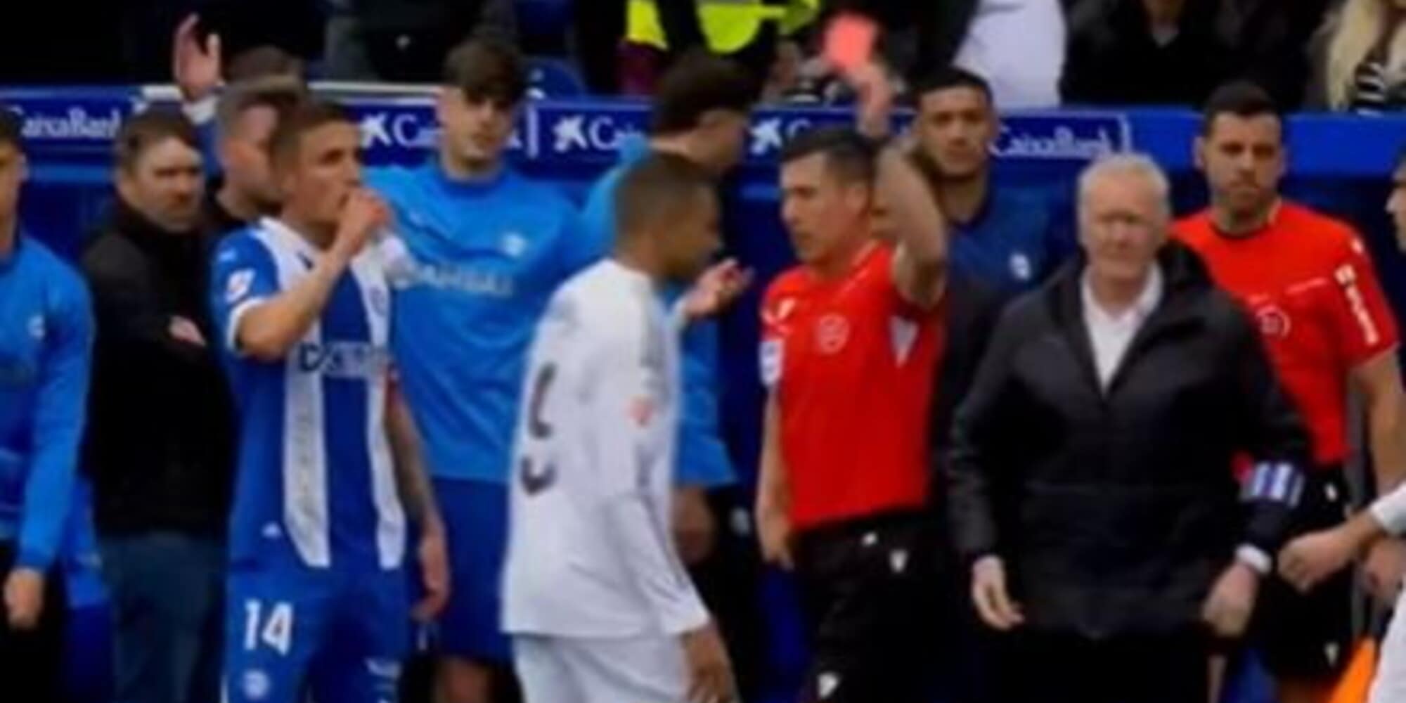 Mbappé fuori di testa, intervento killer: fallo orribile, espulsione sacrosanta