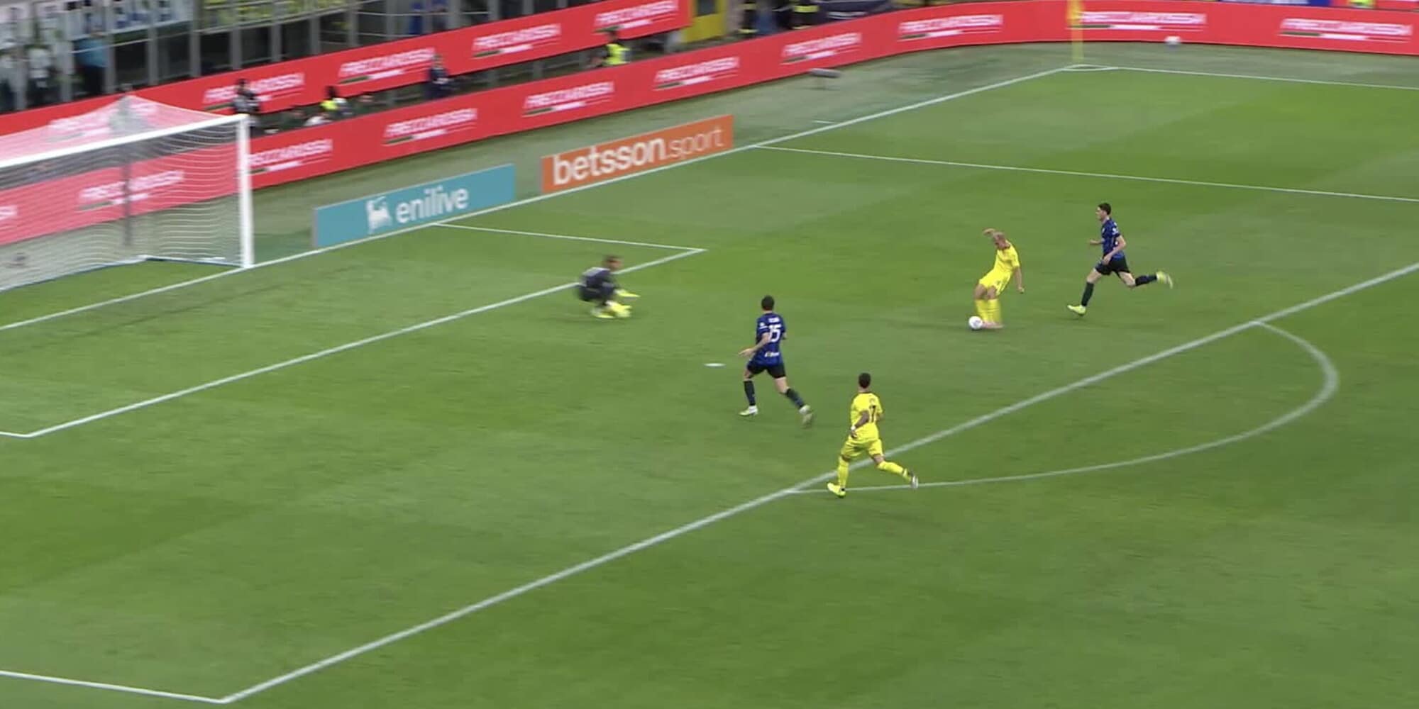 Inter-Lazio, Isaksen sbaglia così sullo 0-0. Poi il gol di Bisseck