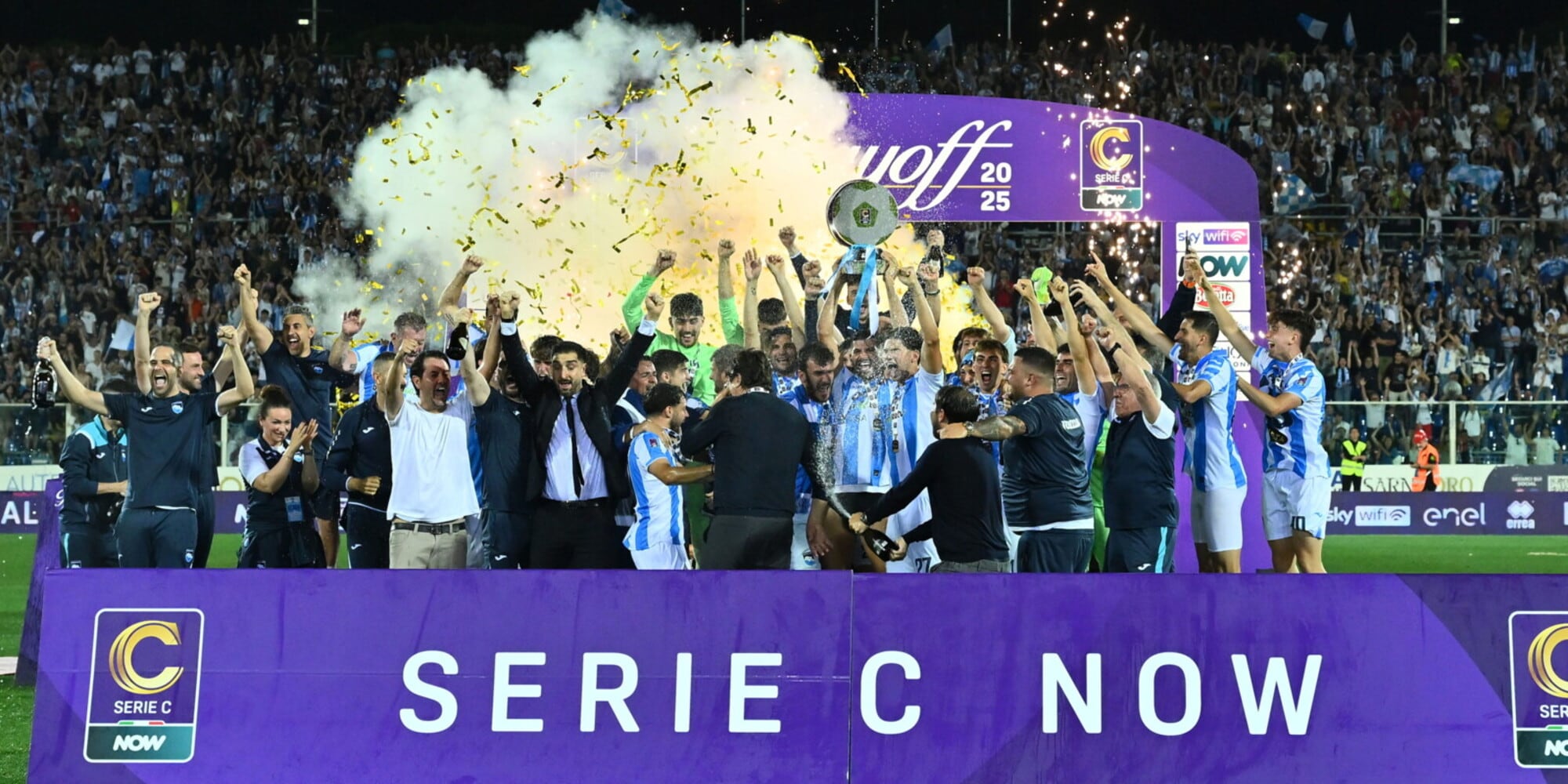 Pescara, la festa per la Serie B: eroe Plizzari