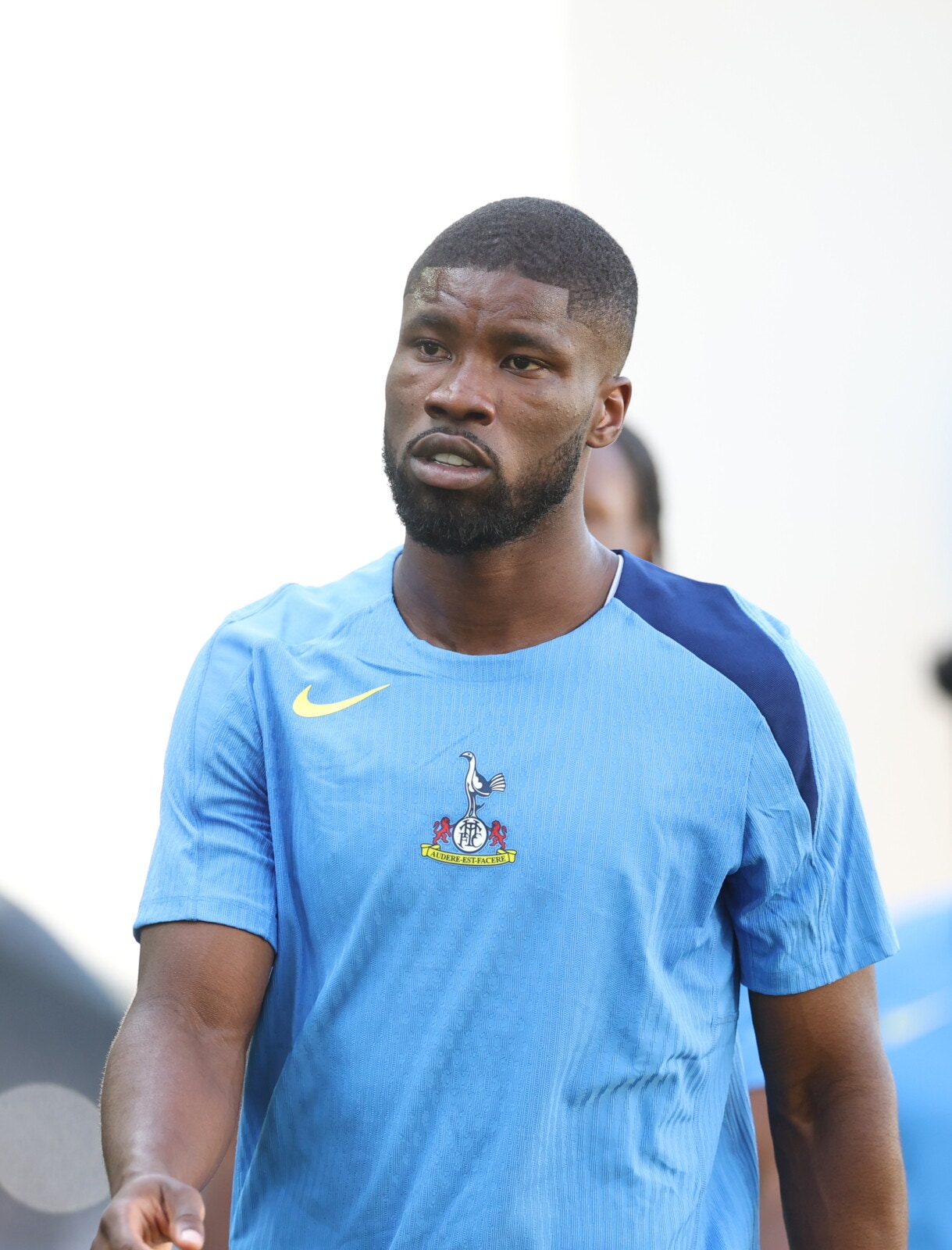 Danso durante l'allenamento del Tottenham