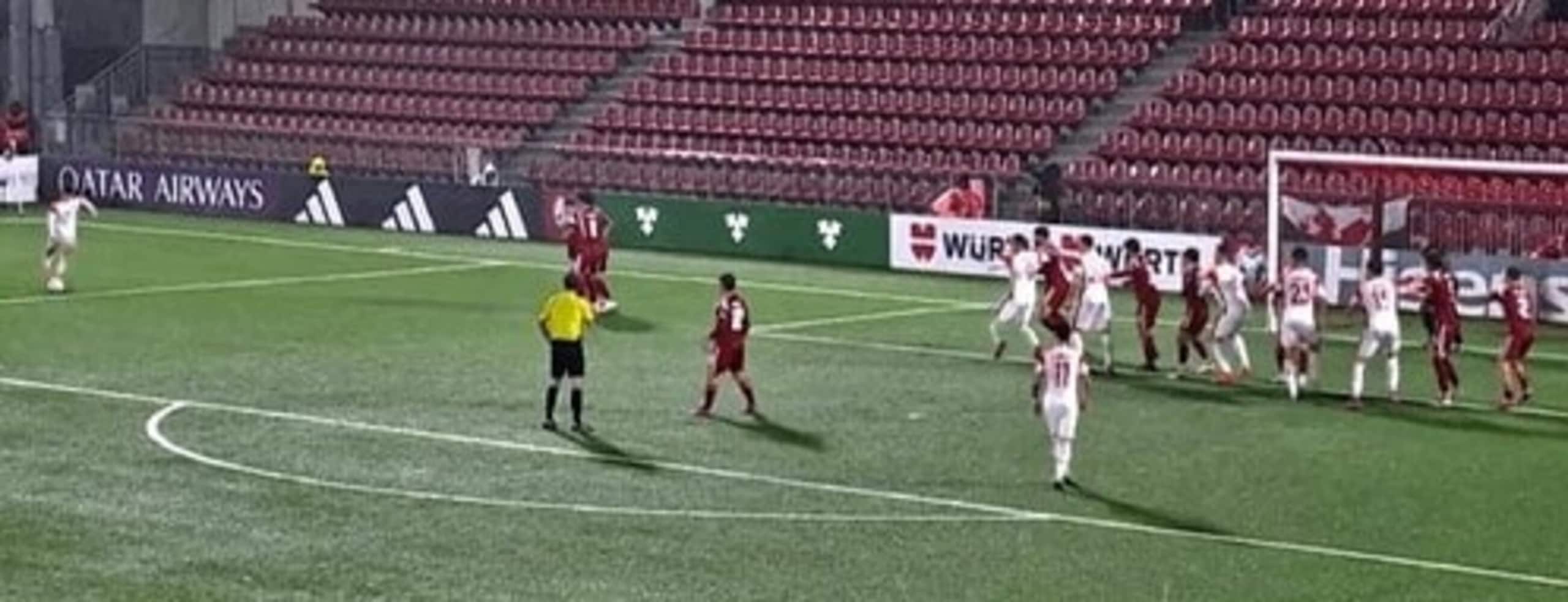 Adzic in gol col Montenegro, che perla su punizione: guardate da dove ha tirato!