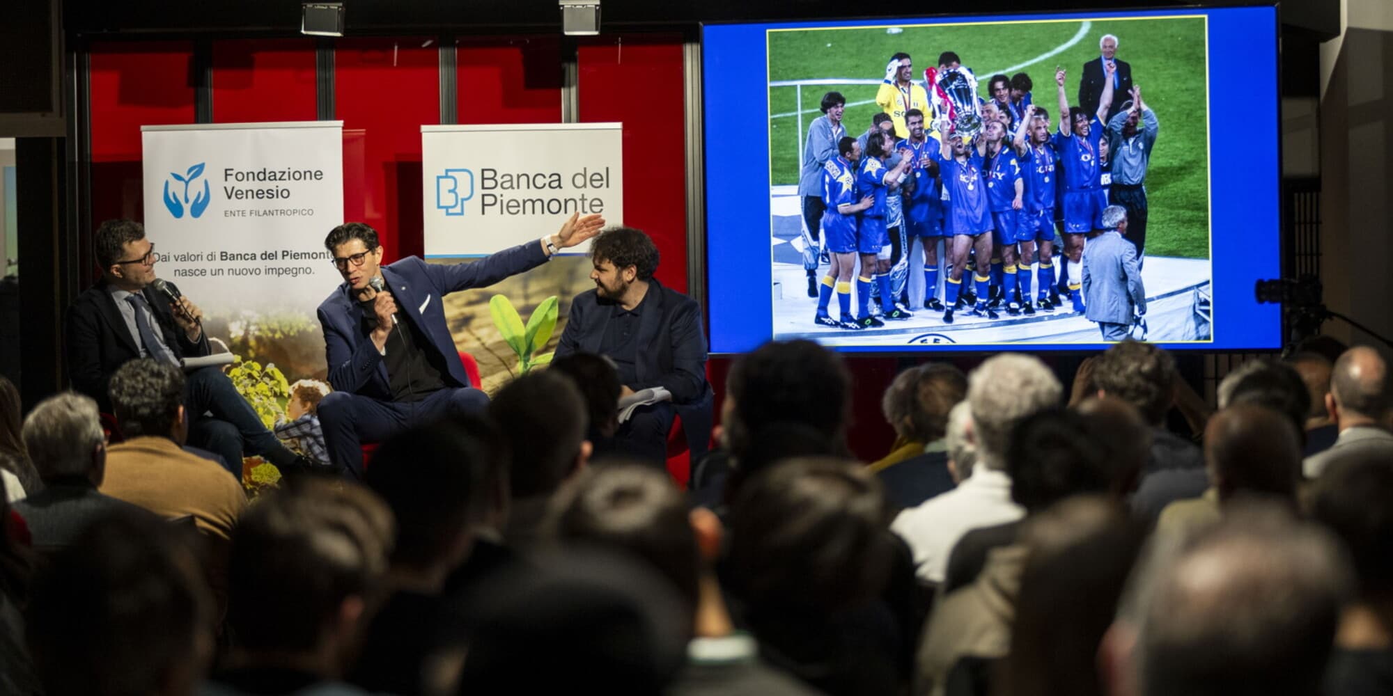 Tacchinardi show: «Vi racconto quel gol di Del Piero». Il podcast sul 1996 prosegue: prenotate la serata Pessotto
