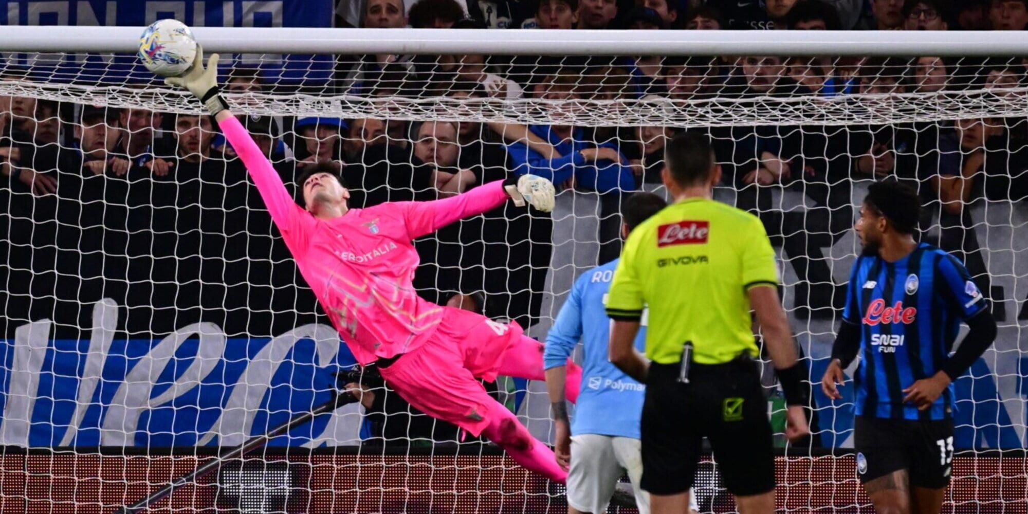 La Lazio vola in finale di Coppa Italia grazie ai miracoli di Motta: la sfida con l'Atalanta per immagini