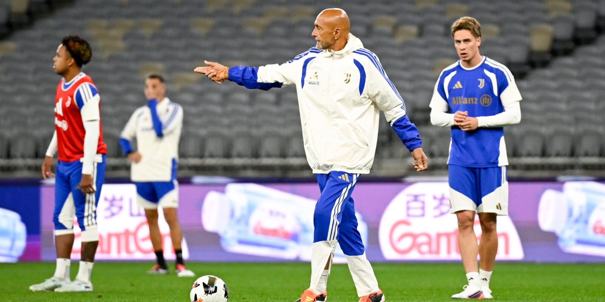 Juventus vs Palermo: Spalletti Changes Tactics and Expected Lineup