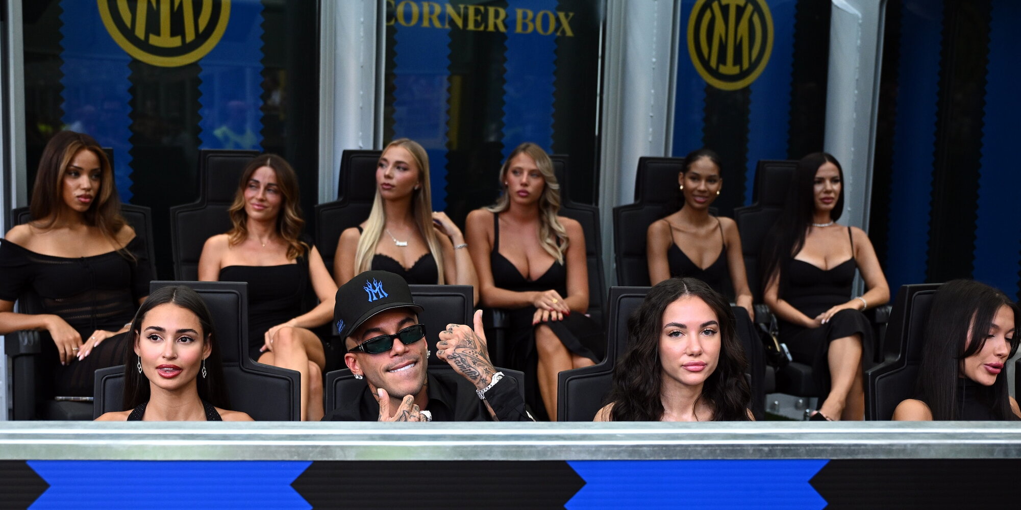 chi-sono-le-modelle-con-sfera-ebbasta-a-san-siro-per-inter-napoli-la